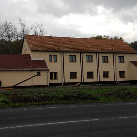 게스트하우스 Uzin Ústí nad Labem