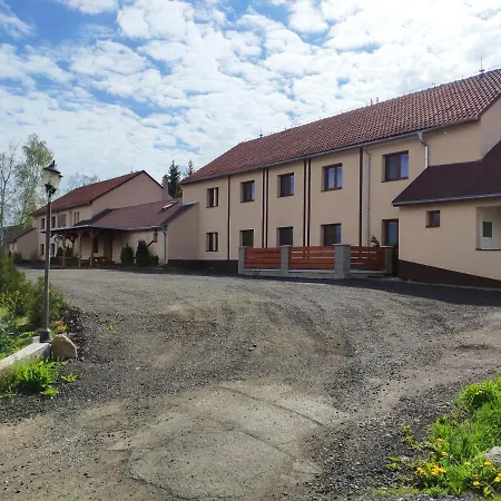 úžín *